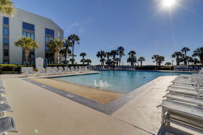 Resort Shorewood Vacation Rentals