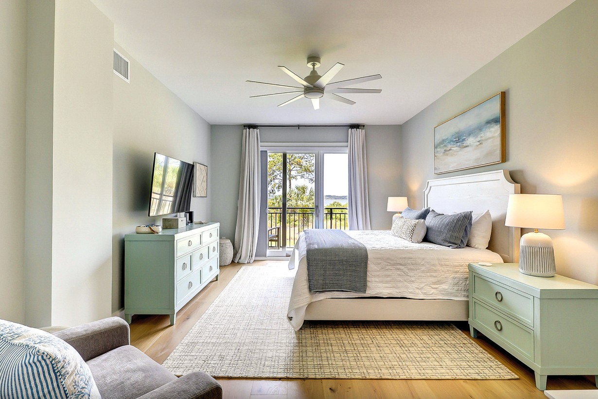 MONTHLY SPECIAL FOR 1906 SOUTH BEACH CLUB